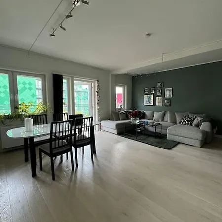 Sentral Leilighet I